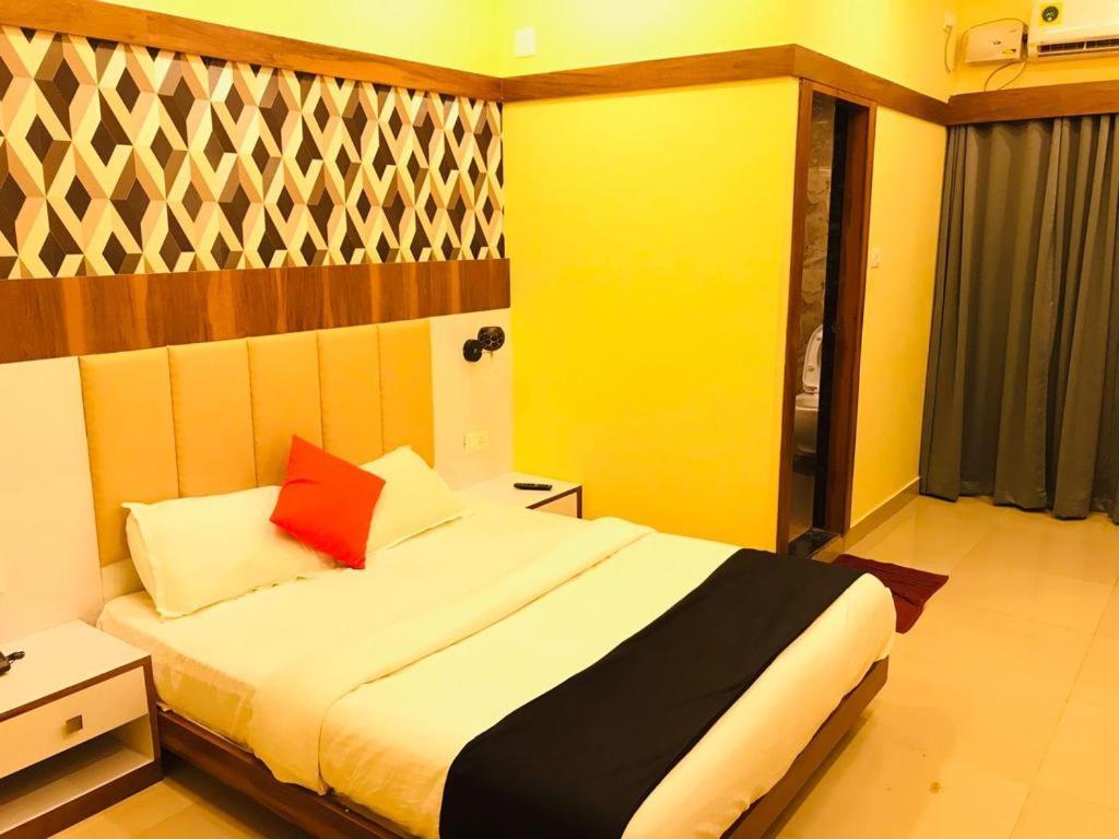 Hotel Keerthana Puttur Puttur  Exterior photo
